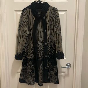 Lee Anderson Women's Cardigan